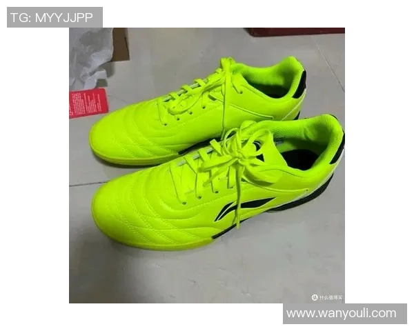 足球明星推荐的tf足球鞋选择指南助你提升球技与表现 足球明星推荐的tf足球鞋选择指南助你提升球技与表现