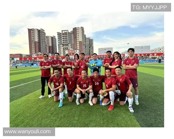 彩虹元素闪耀绿茵场足球明星们的多元魅力与精彩瞬间 彩虹元素闪耀绿茵场足球明星们的多元魅力与精彩瞬间