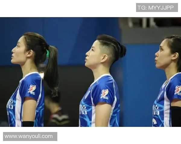 杨静专访：从青涩球员到排球传奇的成长之路回顾