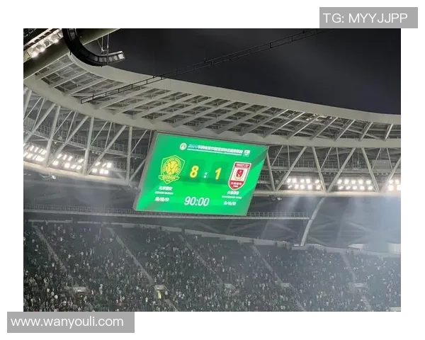 足球明星特效手机壁纸尽显球场魅力与激情瞬间的完美结合 足球明星特效手机壁纸尽显球场魅力与激情瞬间的完美结合